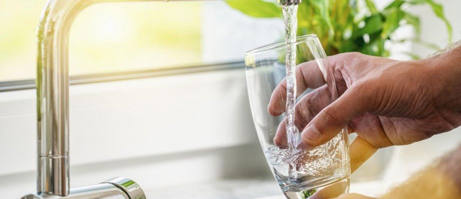Torneira com purificador de água: conheça suas vantagens!