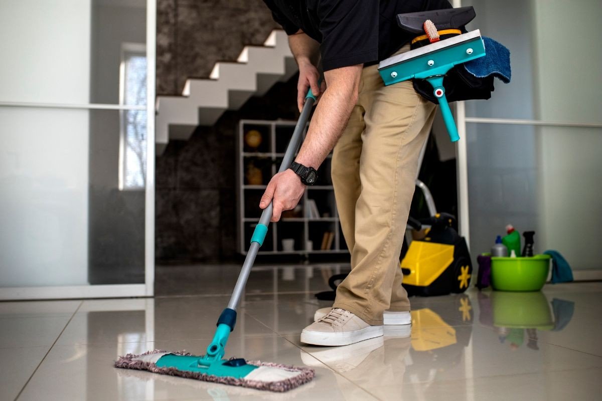 limpeza de pisos e revestimentos cerâmicos